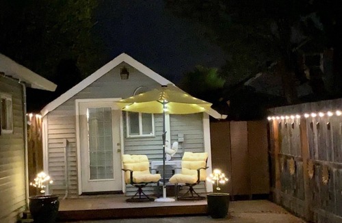 McMinnville Cottage | Quaint Studio Cottage Within Walking Distance to Historic Downtown McMinnville