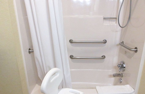 Benton Harbor Hotel | Quality Inn & Suites Benton Harbor - St. Joseph