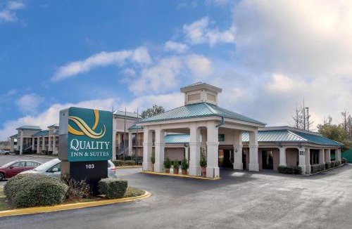 Clinton Hotel | Quality Inn & Suites Clinton - Jackson West