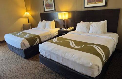 Escanaba Hotel | Quality Inn & Suites Escanaba North