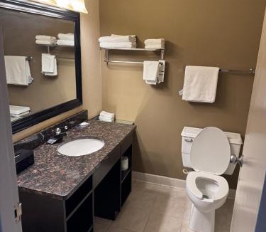 Escanaba Hotel | Quality Inn & Suites Escanaba North