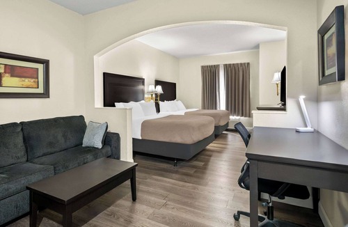 Lafayette Hotel | Quality Inn & Suites Lafayette