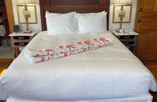 Bayfield Bed & Breakfast | Queen's View B&B- Maggie's Suite, Lake views, Sauna, Pool, Gardens, Bayfield, WI