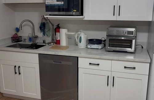 Outer Sunset Apartment | Quiet 1-bedroom in-law facing yard and ocean in San Francisco