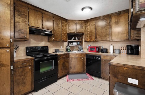 Alexandria House | Quiet 2BR K/Q+Full Kit+Easy Parking by Ponytail