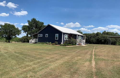 Pine Island Cottage | Quiet Comfortable Country Cottage Retreat