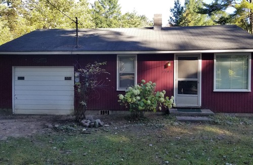 Beaverton Cabin | Quiet, cozy, cabin in the woods- welcome to tranquility. Come escape it all!