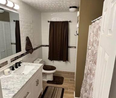 La Follette House | Quiet Getaway