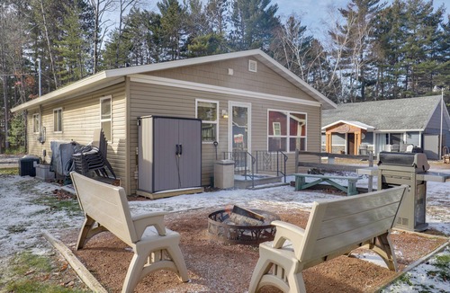 Tomahawk Cabin | Quiet Lake Nokomis Cabin, 8 Mi to Dtwn Tomahawk!