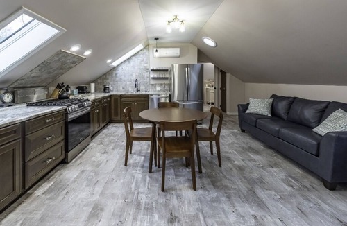 Milan House | Quiet & Rural; close to Ann Arbor/Ypsilanti