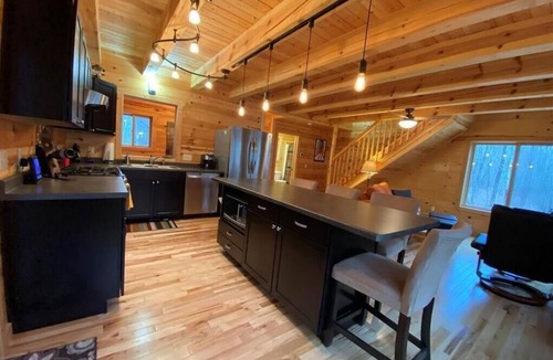 Cable Cabin | Quiet Sports Oasis-Wooded & Private