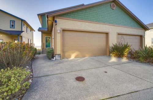 Gold Beach House | Quiet Waterfront Escape w/Hot Tub & Beach Access!