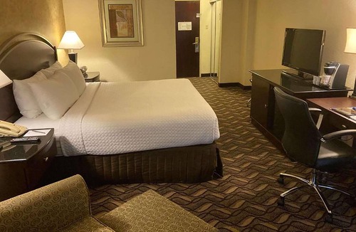 St. Johns Hotel | Radisson Hotel Austin - University