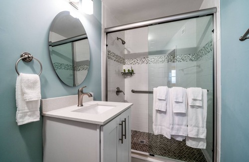 Marathon Hotel | Rainbow Bend Resort