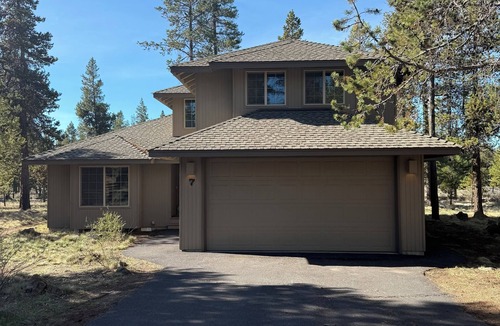 Deer Park House | Rainier #7/Sunriver OR - AC and 8 SHARC included