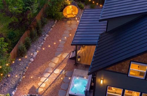 Paradise Estates House | Rainier Spa Cabin 7 Minutes to Park