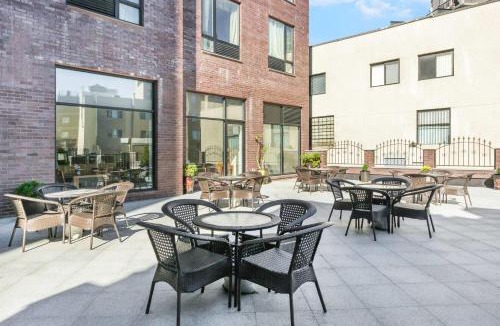 Flushing Chinatown Hotel | Ramada by Wyndham Flushing Queens