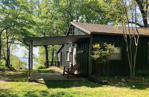 Eucha Cabin | Raper’s Hollow Waterfront Cabin