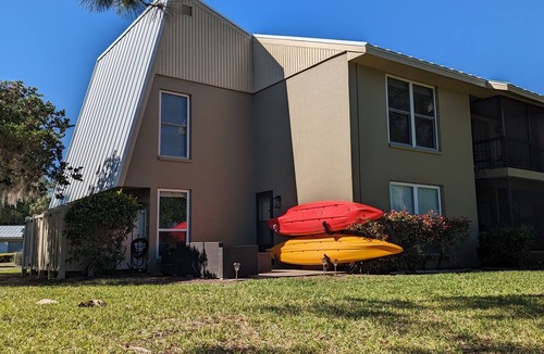 Dixie Shores Condo | Rare 3 bdrm Waterfront condo -Dixie Shores - private dock - boatlift - bunkroom