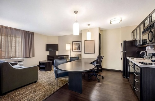 Warren Apartment | Rare Find! 3 Pet-Friendly Units, Fully Equipped Kitchen, Onsite Parking!