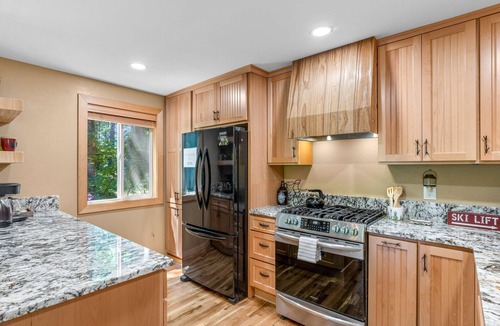 Mount Hood Village Cabin | Recently remodeled riverfront home with fireplace, firepit & W&D - dog-friendly