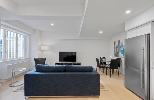 Battery Park City Condo | Rector Place 1BR Retreat with Fitness Room & Pool