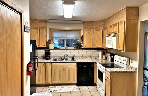 Phillips Condo | Red Pines - Elk Lake Condo #1