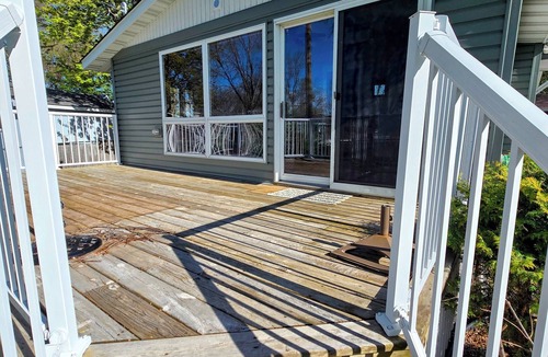 Lindstrom Cabin | Relax and be Glad at the Lake!