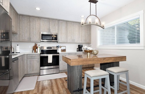 Vancouver House | Relax and enjoy this stylish 3-bedroom, 2-bath retreat sleeps 8!