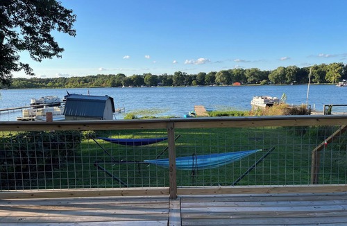 Elkhart Cabin | Relax and Unwind at the Cozy Cabin on Heaton Lake.