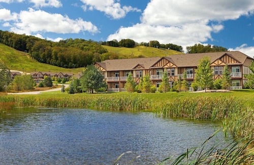 Boyne Falls Condo | Relax in this 1BD resort condo after skiing at Boyne Mountain
