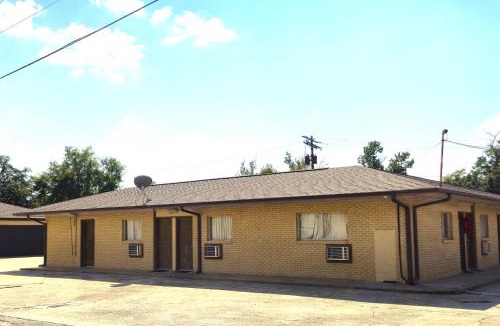 Sulphur Hotel | Relax Inn by OYO Sulphur Hwy 90