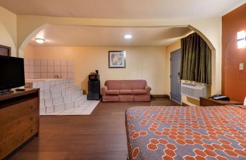 Viavant - Venetian Isles Hotel | Relax Inn & Suites