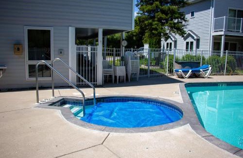 Fish Creek House | Relaxing Busy Bee C-7 by Simple Life Rentals
