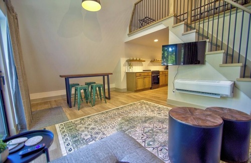 Berwick Cabin | Relaxing River Escape | Pet-Friendly Cozy Cabins | Near Yellow Banks Park