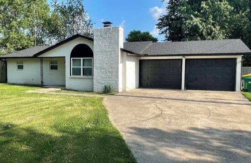Springdale House | Relaxing, Spacious, Quiet, Ranch-style Getaway