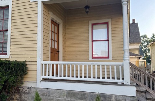 Port Huron House | Remodeled Downtown Historic Home, close to beach, McMorran, Marina