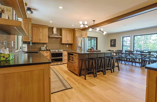 Manitowish Waters Cabin | Remodeled Luxury Lake Home 4BR/4BA + Bonus Space