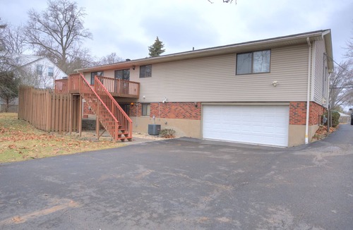 Amberley Village House | Remodeled Spacious home Minutes from Downtown!