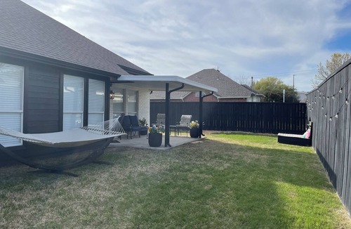 Rockwall House | Remote&Travel Workers Retreat: Beautiful Rockwall home near the Harbor