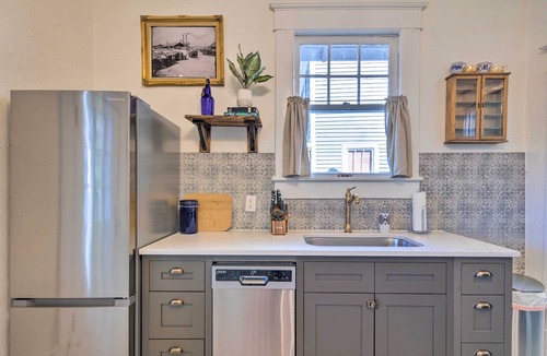 Hannon Park House | Renovated Historic Home w/Yard: 2 Mi to Dtwn