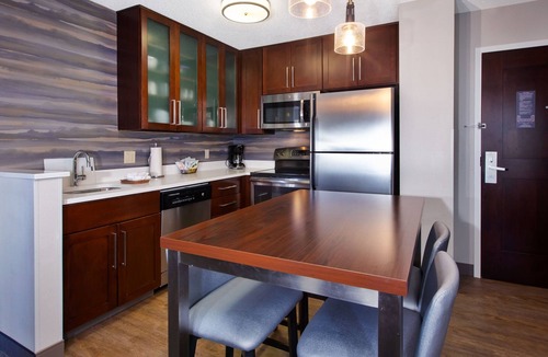 Thurston Hotel | Residence Inn by Marriott Ann Arbor North