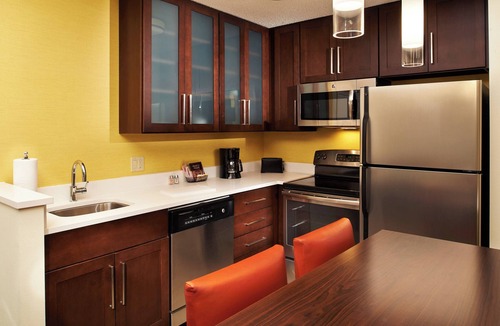 Thurston Hotel | Residence Inn by Marriott Ann Arbor North
