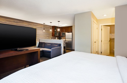 Thurston Hotel | Residence Inn by Marriott Ann Arbor North