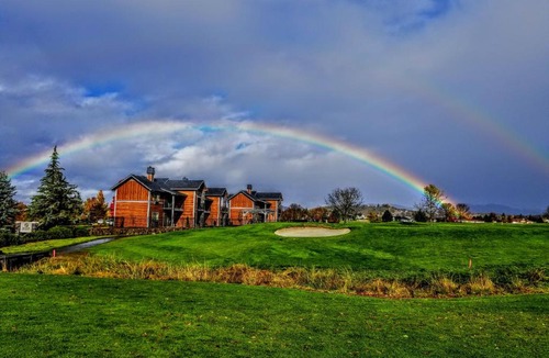 Eagle Point Hotel | Resort at Eagle Point Golf Club Lodging