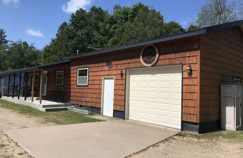 Au Train Cottage | Right on the river and close to Lake Superior