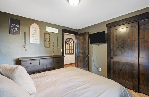 Pleasant Valley House | Riley Ranch, Mountain Views & Hot Tub