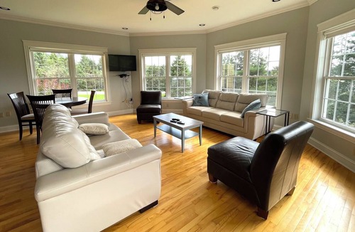 New Glasgow House | River Front Executive Home Close to Amazing Beaches, Restaurants, & Golf Courses