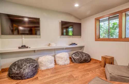 Century West House | River Ridge 517A