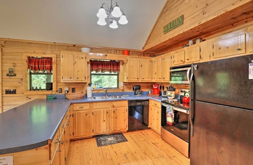Hayesville Cabin | 'River's Edge' - Ultimate Riverfront Getaway